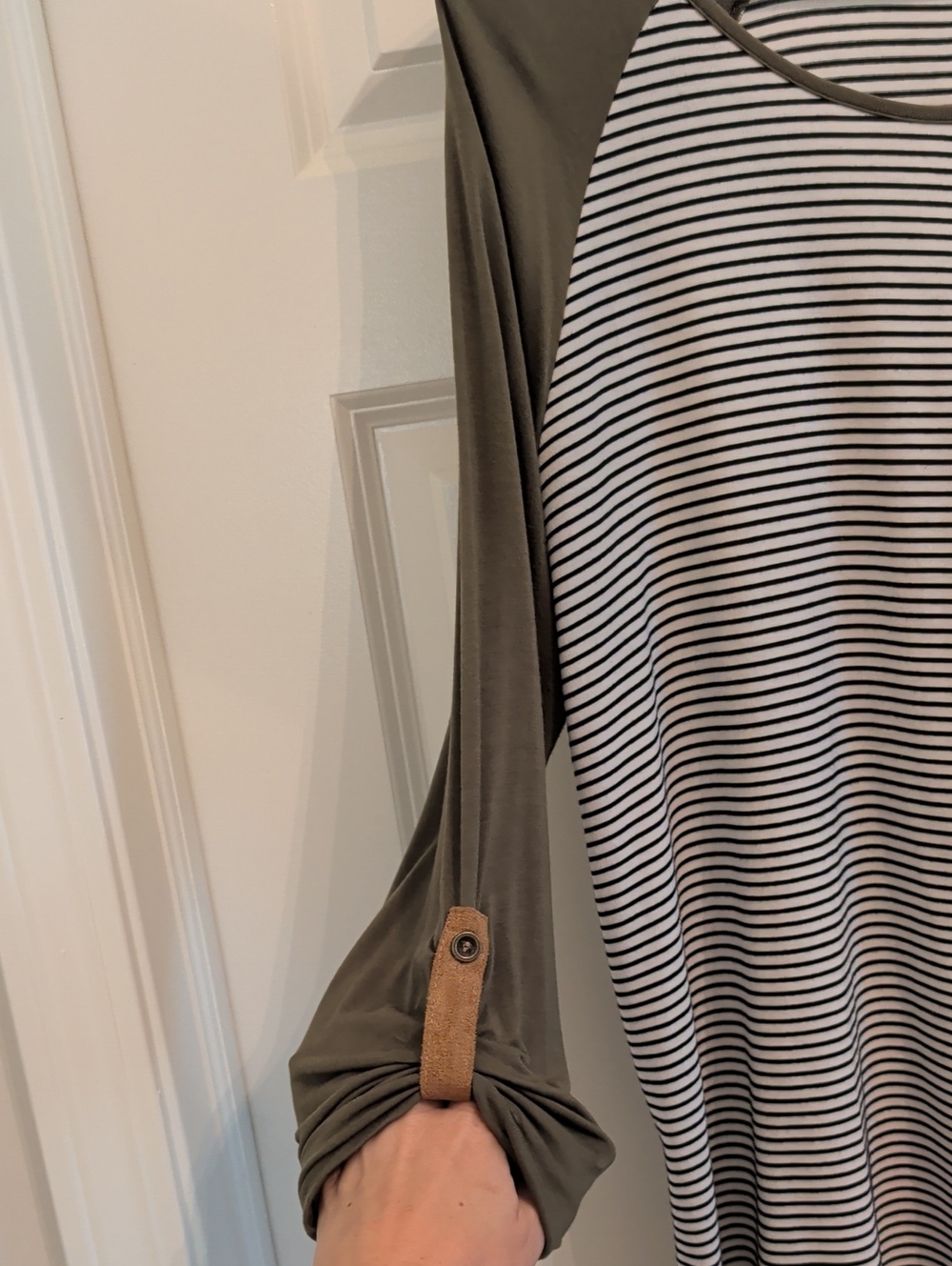 Doe & Rae Olive Raglan Striped Pocket Dress - Picture 4 of 5